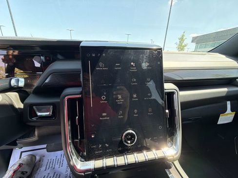 New 2026 GMC Yukon XL Elevation AWD/4WD image 14