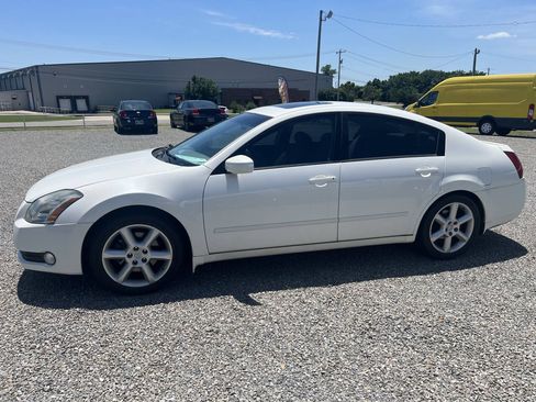 Used 2005 Nissan Maxima 3.5 SE w/ (S03) Driver Preferred Pkg FWD image 2