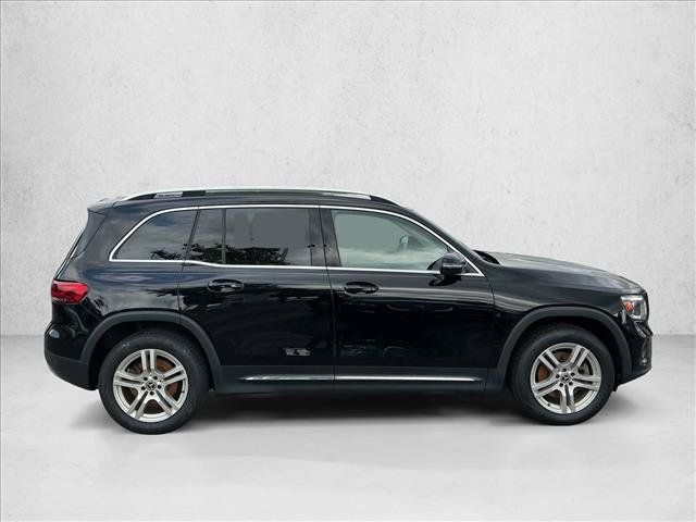 Used 2020 Mercedes-Benz GLB 250 4MATIC image 4