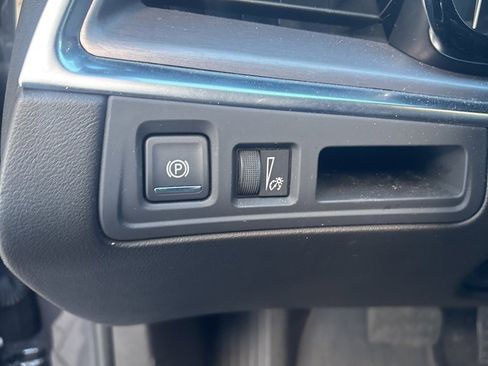 Used 2023 Cadillac XT5 Luxury image 11