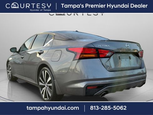 Used 2019 Nissan Altima 2.5 SR image 2