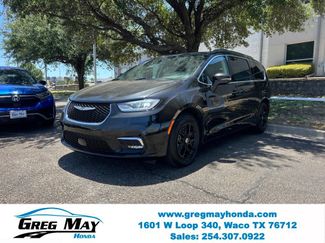 Used 2022 Chrysler Pacifica Touring-L FWD video 3
