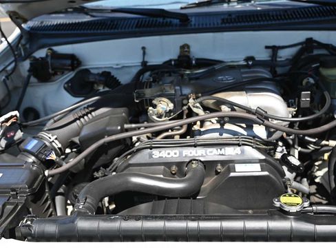 Used 1998 Toyota Tacoma 4x4 Xtracab V6 w/ Convenience Pkg image 18
