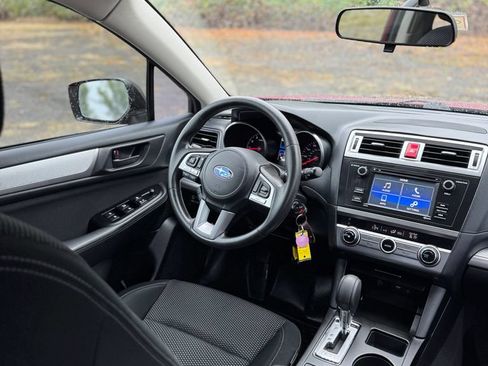 Used 2017 Subaru Outback 2.5i AWD/4WD image 28