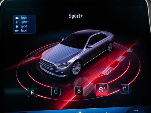 Used 2022 Mercedes-Benz S 500 4MATIC w/ AMG Line Package image 23
