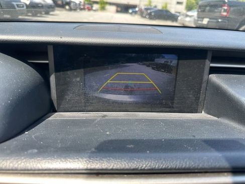 Used 2015 Lexus IS 250 RWD image 21