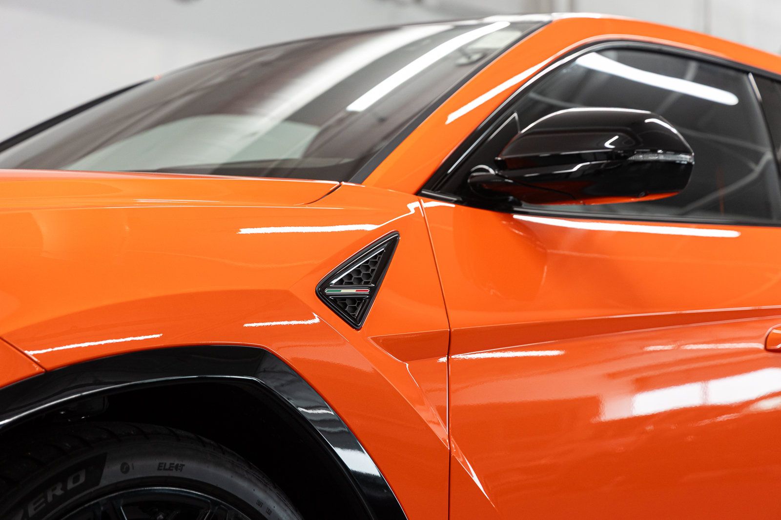 Used 2025 Lamborghini Urus S AWD/4WD image 15