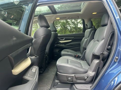Used 2022 Subaru Ascent Limited w/ Technology Package AWD/4WD image 8