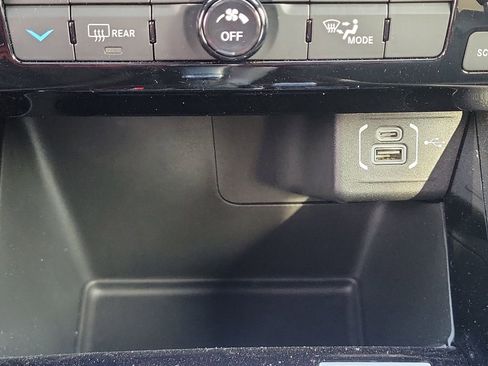 Certified 2025 Jeep Compass Latitude w/ Altitude Special Edition image 29