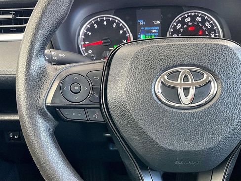 Certified 2022 Toyota RAV4 XLE image 11