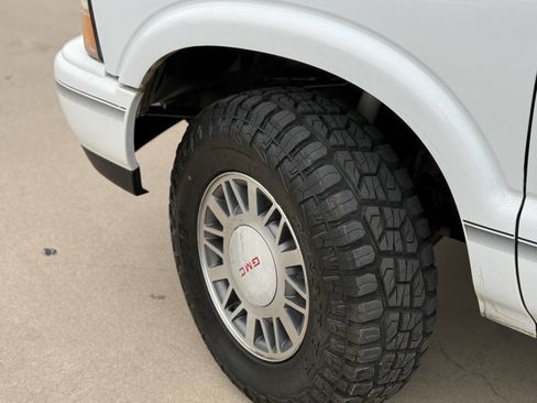 Used 1998 GMC Sonoma SLS w/ Popular Marketing Option Pkg image 11