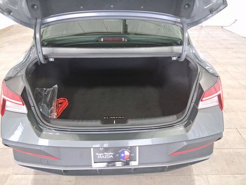 Used 2024 Hyundai Elantra Blue image 33