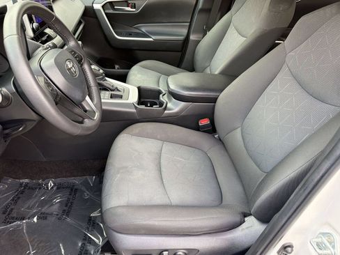 Used 2024 Toyota RAV4 XLE w/ Weather Package AWD/4WD image 5