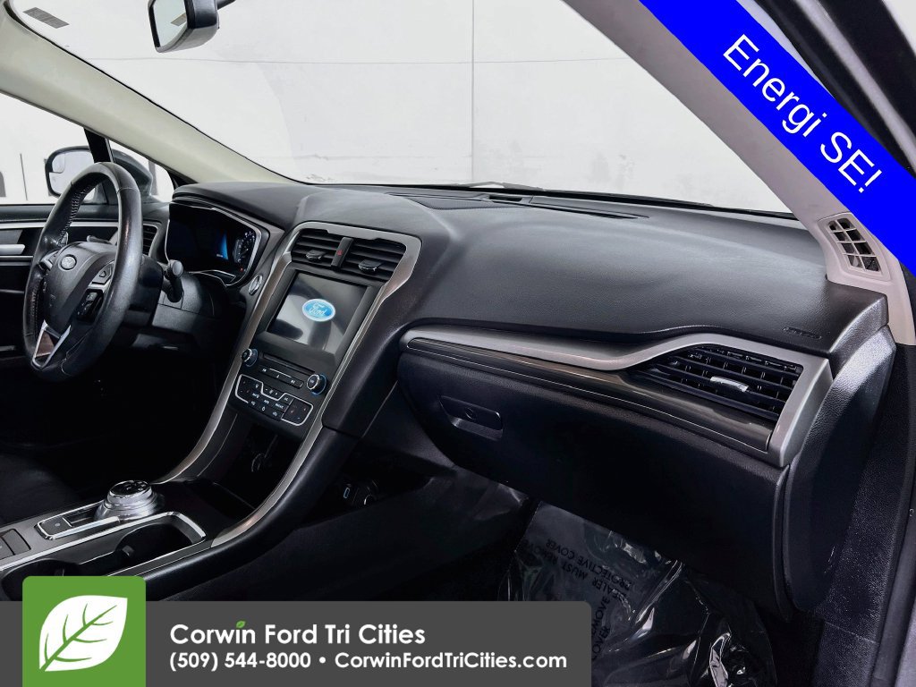 Used 2018 Ford Fusion Energi SE FWD image 30
