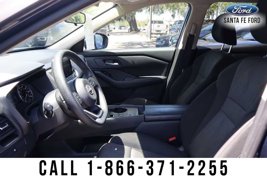 Used 2024 Nissan Rogue SV FWD image 11
