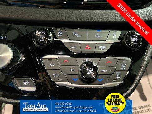 New 2026 Chrysler Voyager LX image 17