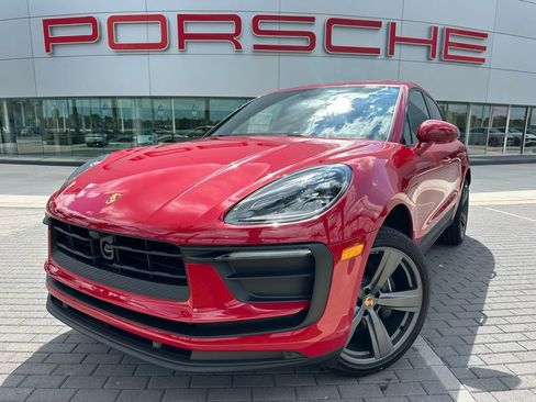 Used 2026 Porsche Macan AWD/4WD image 1