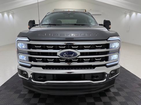 Used 2026 Ford F350 Lariat AWD/4WD image 2
