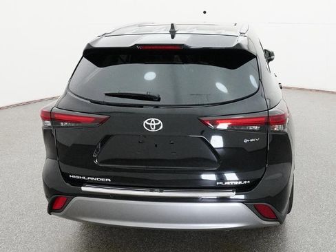 New 2026 Toyota Highlander Platinum AWD/4WD image 40