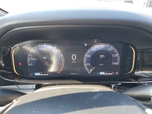 Used 2023 Jeep Wagoneer Series II image 39