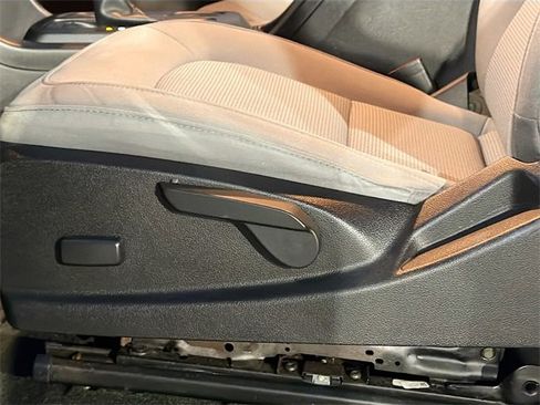 Used 2017 Chevrolet Colorado W/T image 23