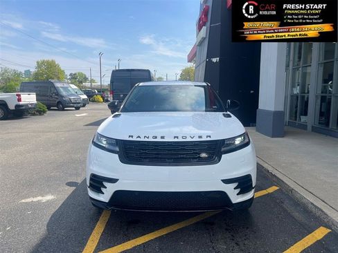 Used 2025 Land Rover Range Rover Velar Dynamic SE AWD/4WD image 3