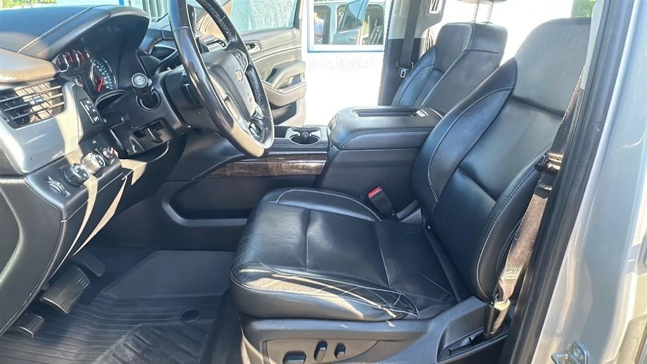 Used 2020 Chevrolet Suburban LT AWD/4WD image 23