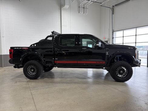 New 2026 Ford F250 Lariat w/ Black Appearance Package AWD/4WD image 5