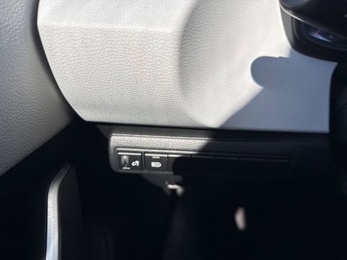 Used 2022 Toyota Corolla SE image 22