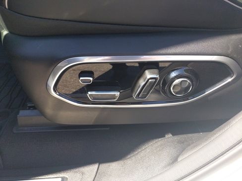 Used 2023 Jeep Grand Cherokee L Summit image 11