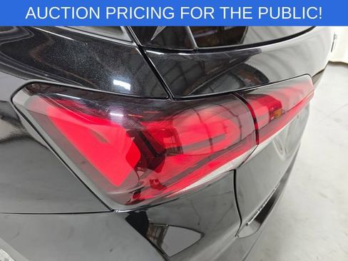 Used 2022 Chevrolet Equinox LT w/ LPO, Floor Liner Package image 32