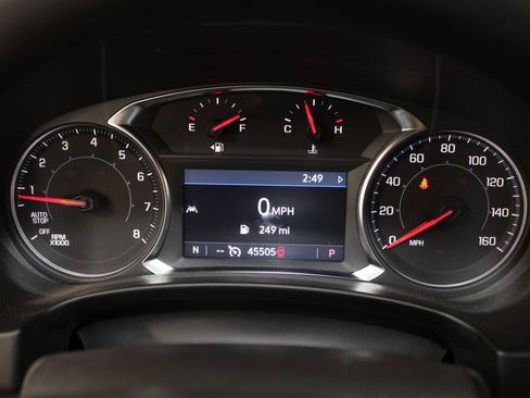 Used 2024 GMC Terrain SLT image 35