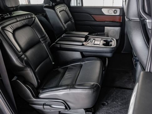 Used 2021 Lincoln Navigator L Reserve w/ Luxury Package AWD/4WD image 33