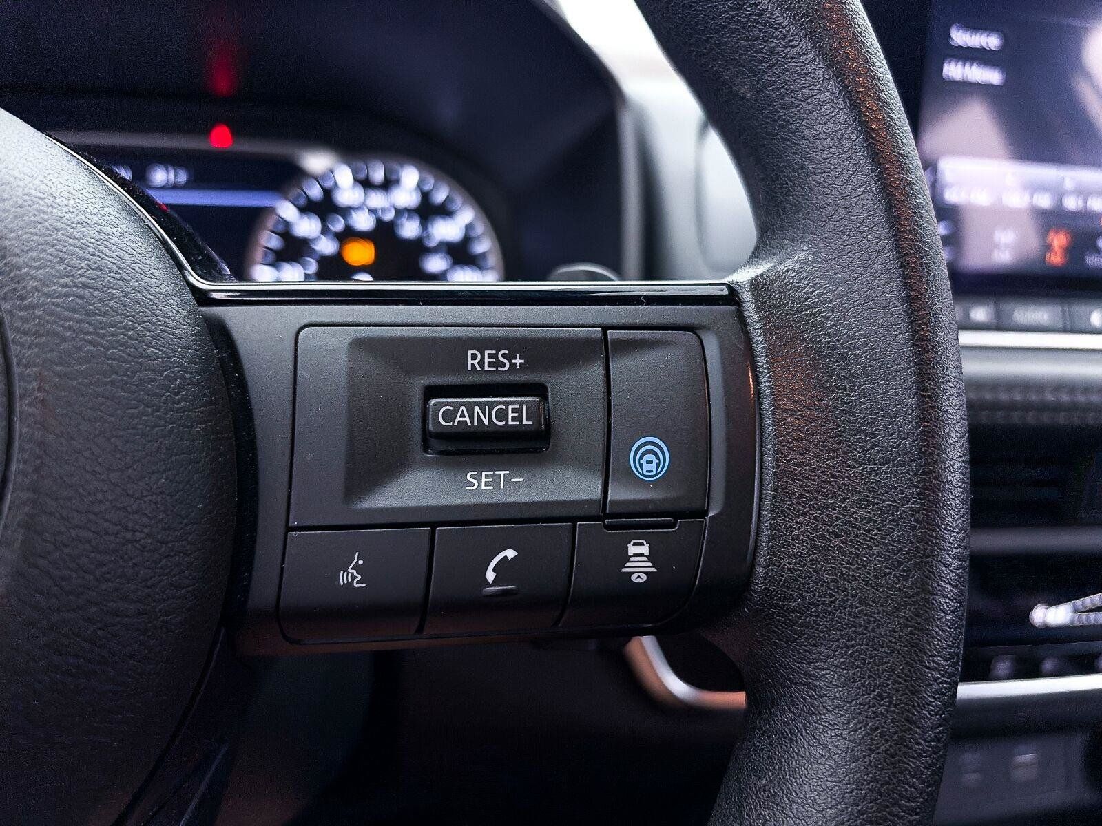 Used 2023 Nissan Rogue SV FWD image 21