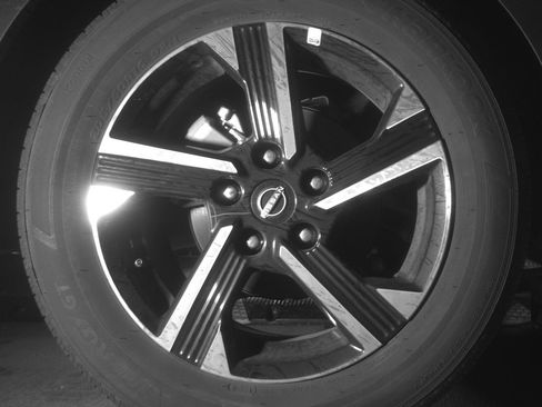 Used 2025 Nissan Sentra SV FWD image 15