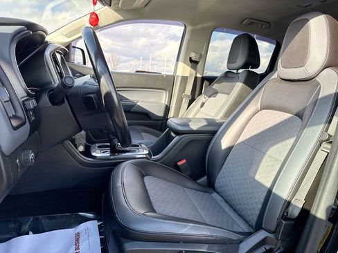 Used 2018 Chevrolet Colorado Z71 RWD image 11