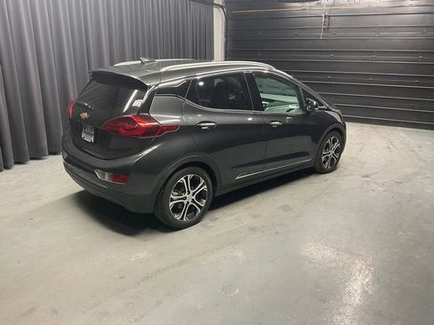 Used 2020 Chevrolet Bolt Premier w/ Infotainment Package image 4