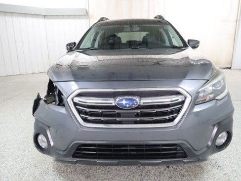 Used 2018 Subaru Outback 2.5i Limited AWD/4WD image 7