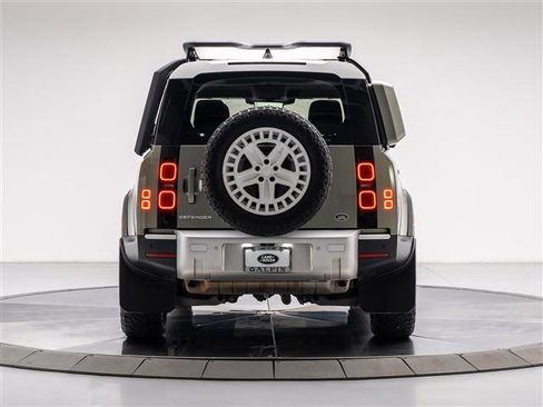 Used 2022 Land Rover Defender 110 AWD/4WD image 4