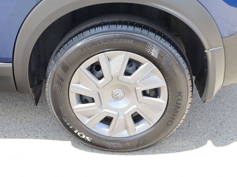 Used 2025 Nissan Kicks S FWD image 13