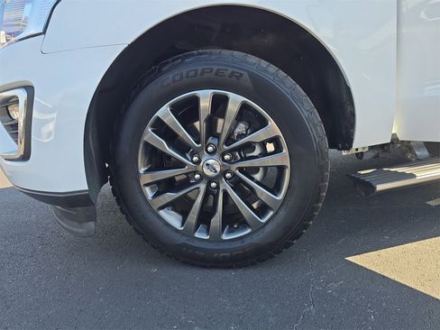 Used 2021 Ford Expedition Limited image 28
