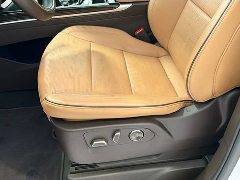 Used 2026 Cadillac Escalade ESV Luxury AWD/4WD image 19