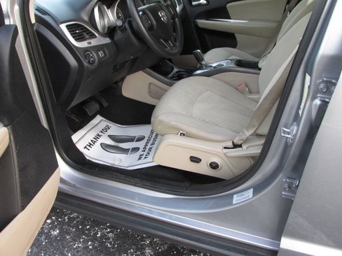Used 2015 Dodge Journey SXT w/ Flexible Seating Group FWD image 12