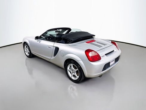 Used 2000 Toyota MR2 image 5