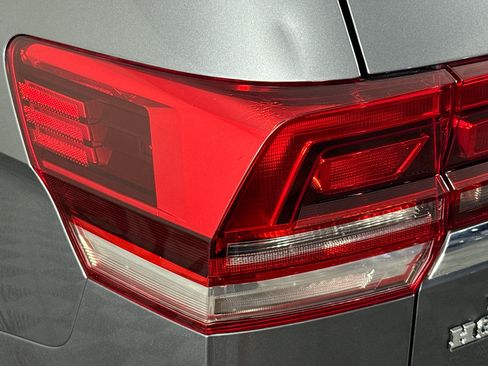 Used 2018 Volkswagen Atlas SE FWD image 34