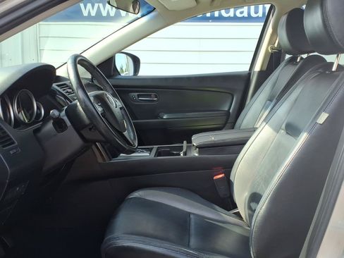 Used 2010 MAZDA CX-9 Touring w/ Moonroof & Bose Audio Pkg FWD image 7
