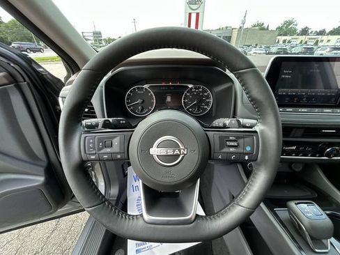 Certified 2023 Nissan Rogue SV w/ SV Premium B Package AWD/4WD image 18