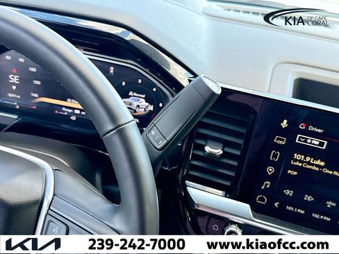 Used 2026 GMC Sierra 1500 SLT image 26