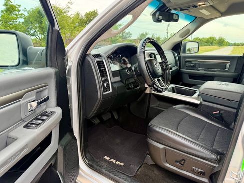 Used 2017 RAM 1500 Lone Star RWD image 12