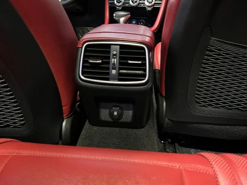 Used 2023 Genesis G70 2.0T w/ Sport Prestige Package image 28